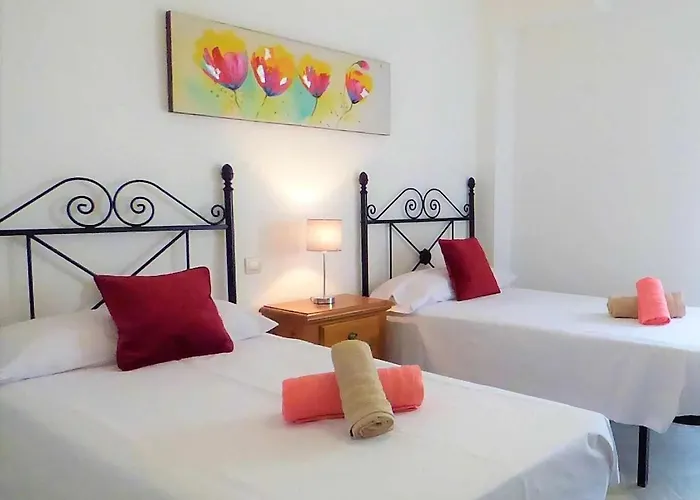 Selecta Family By The Sea * אסטפונה