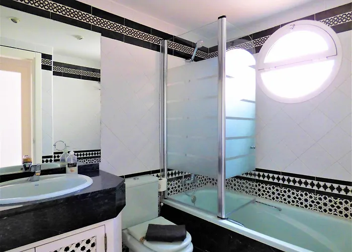 Selecta Family By The Sea